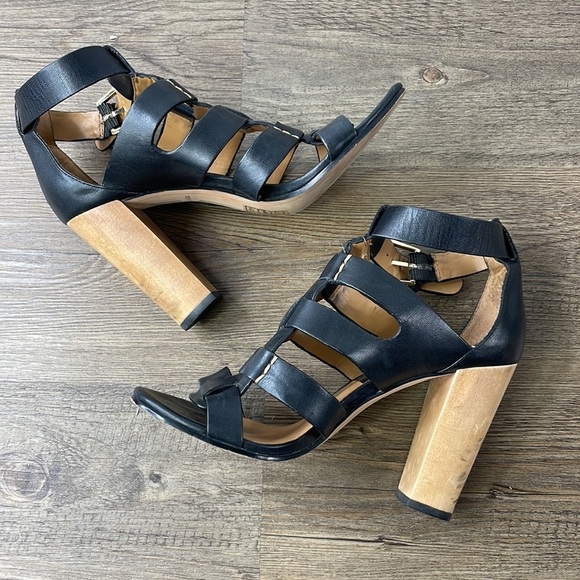 Dolce Vita Women’s Black and Tan Strappy Chunky Wood Heel Niro Sandal, size 7 - Picture 2 of 11